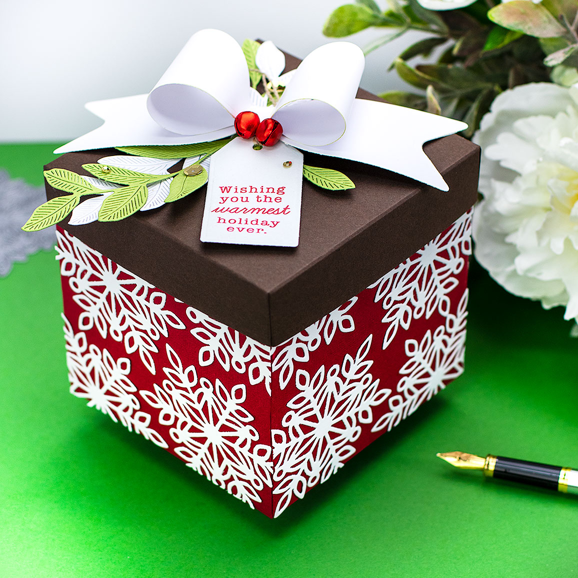 DIY Xmas Snowflake Gift Box with a Bow - Bibi Cameron